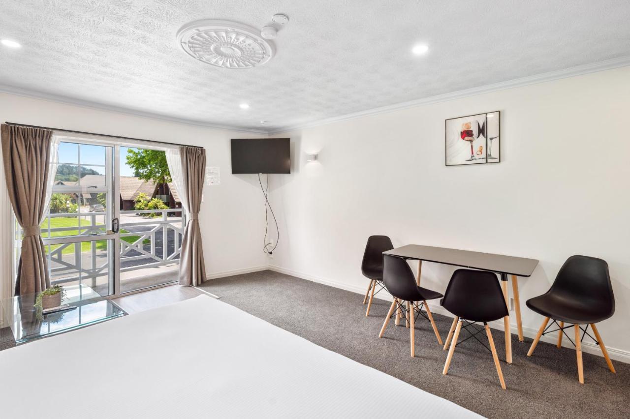 แอชลี่ คอร์ท โมเทล Motel โรโตรัว ภายนอก รูปภาพ